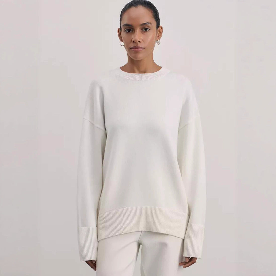 Women's Knitted Round Neck Solid Color Loose Fashion Sweater